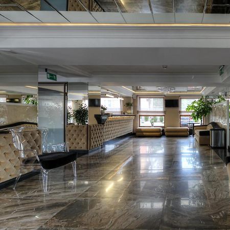 M Hotel Сосновец Интерьер фото