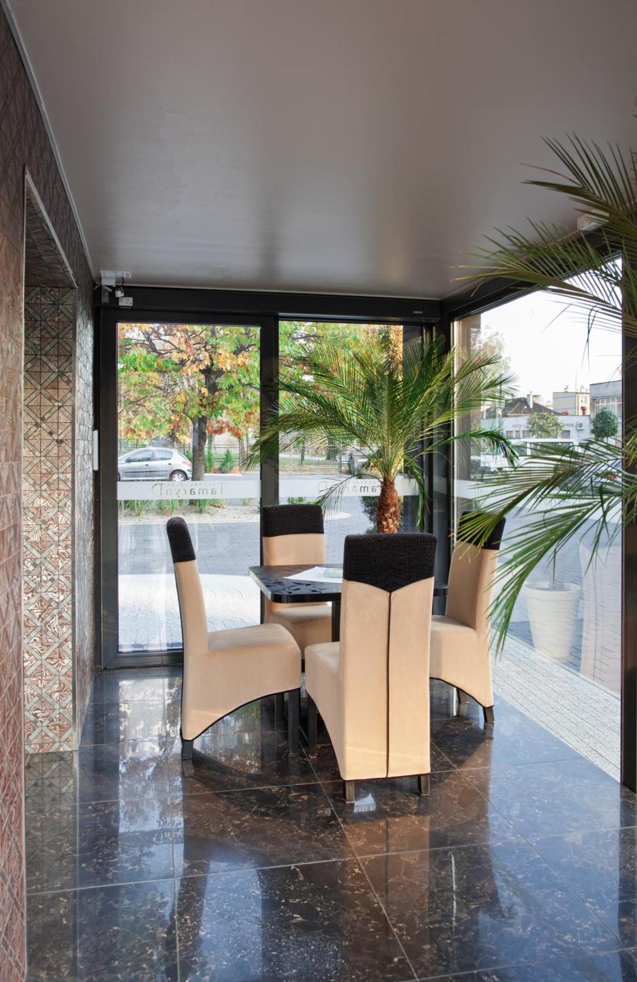 M Hotel Сосновец Экстерьер фото