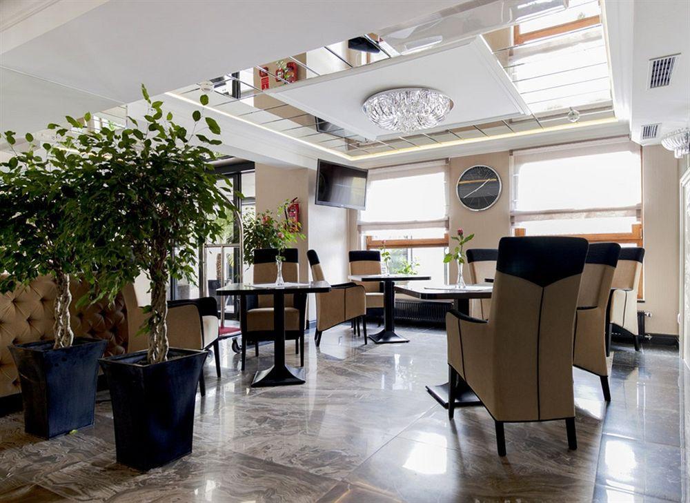 M Hotel Сосновец Экстерьер фото