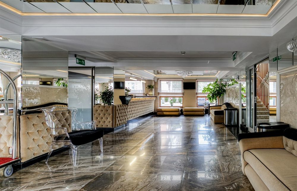 M Hotel Сосновец Экстерьер фото