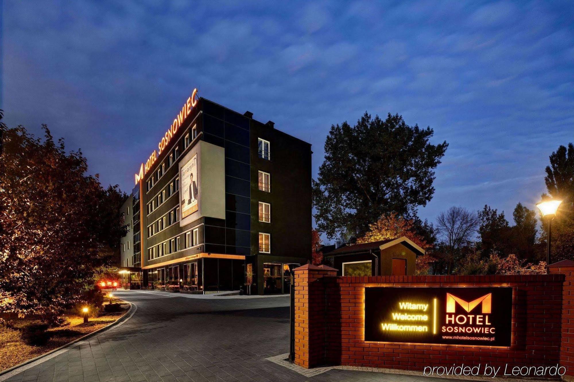 M Hotel Сосновец Экстерьер фото