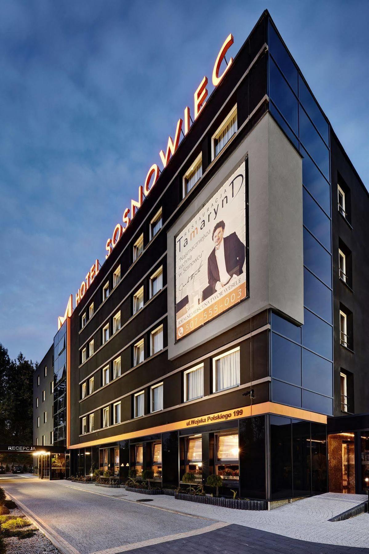 M Hotel Сосновец Экстерьер фото
