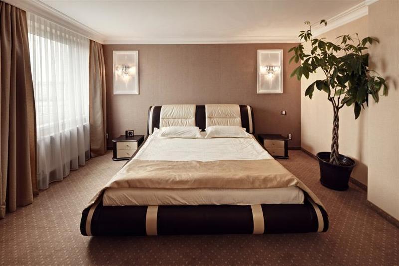 M Hotel Сосновец Экстерьер фото